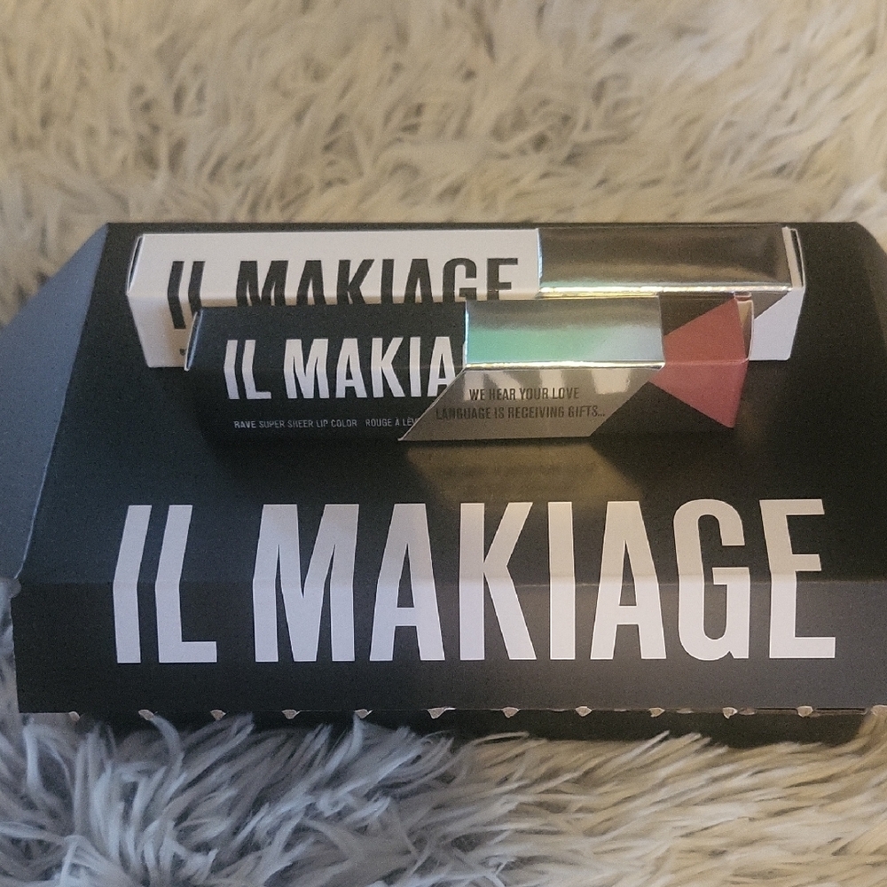 2 For 1 Black Card Mascara And Rave Lip Color